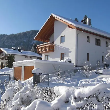 Am Rosengarten *